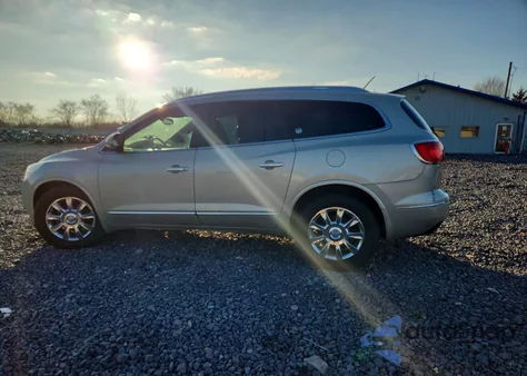 2013 Buick Enclave z USA, uszkodzony, nr VIN 5GAKVCKD4DJ262617
